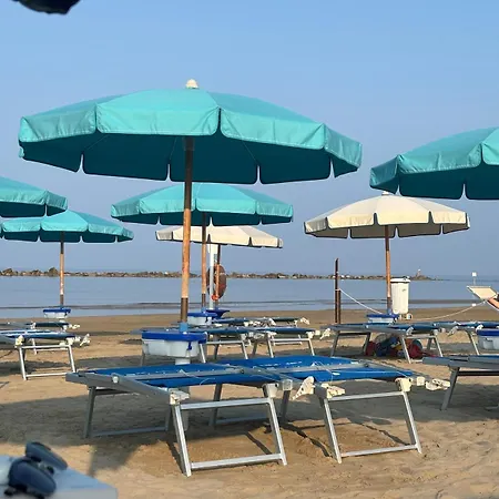 Da Ada - Appartamentino Al Mare, Con Due Bici, Ideale Per Coppie O Piccole Famiglie Lägenhet Alba Adriatica